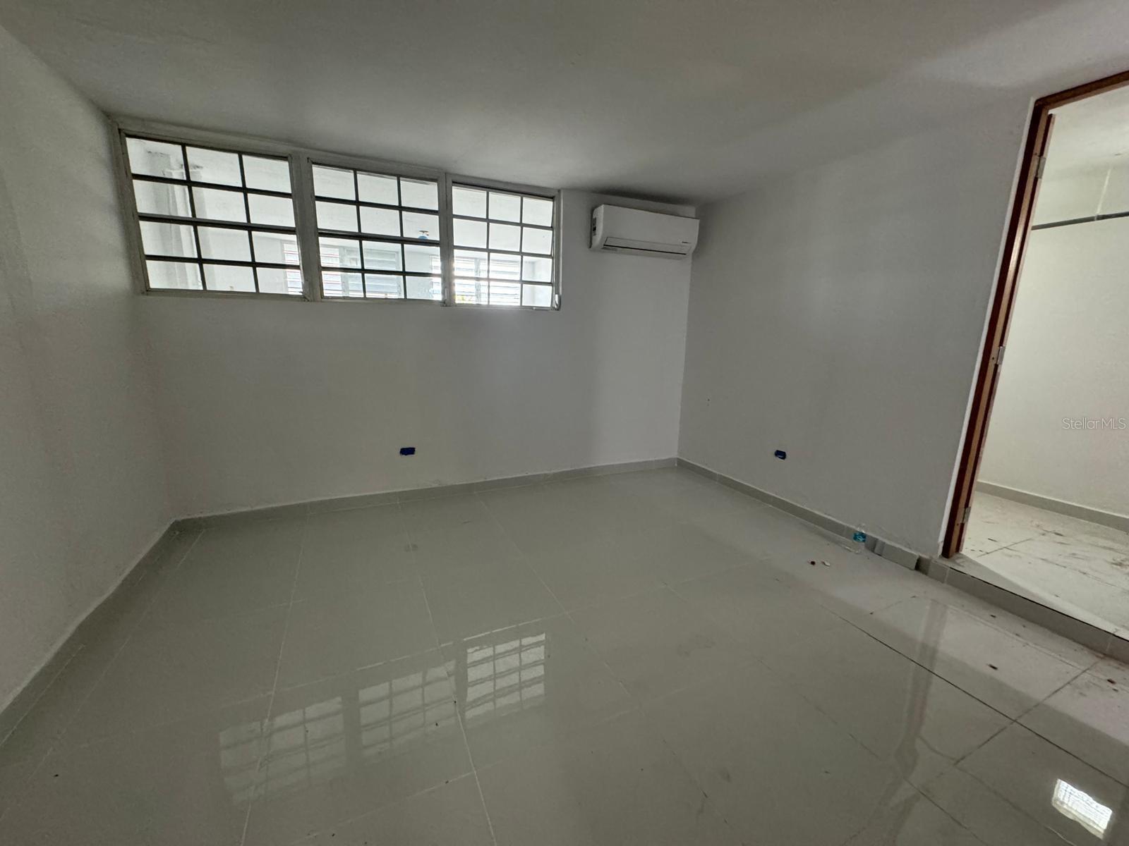 URB. EL CEREZAL - Residential Lease