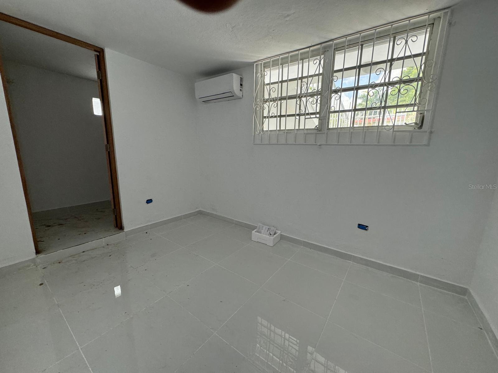 URB. EL CEREZAL - Residential Lease