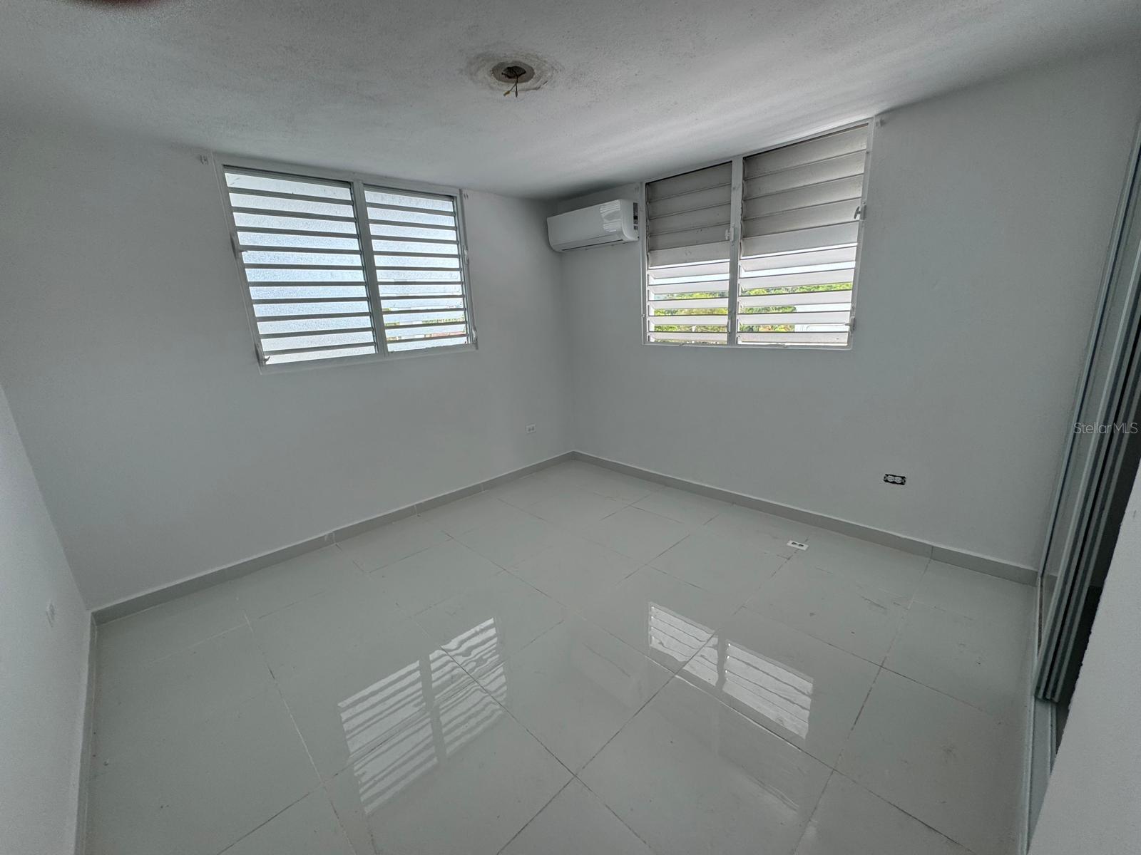 URB. EL CEREZAL - Residential Lease