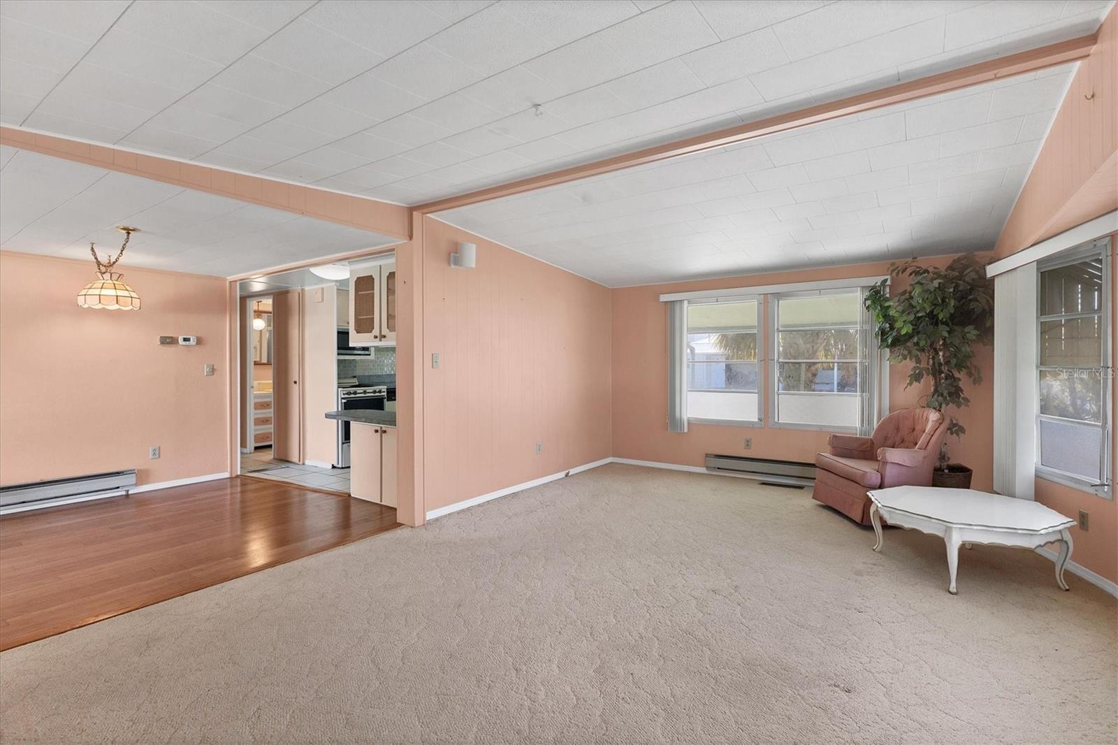 DE SOTO COMMUNITY UNIT ONE - Residential