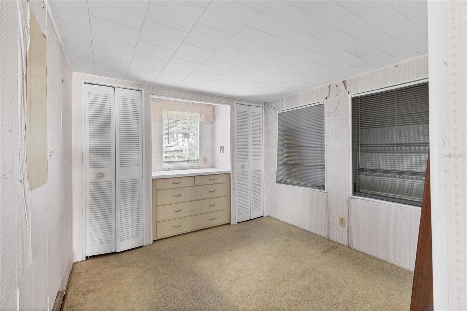 DE SOTO COMMUNITY UNIT ONE - Residential