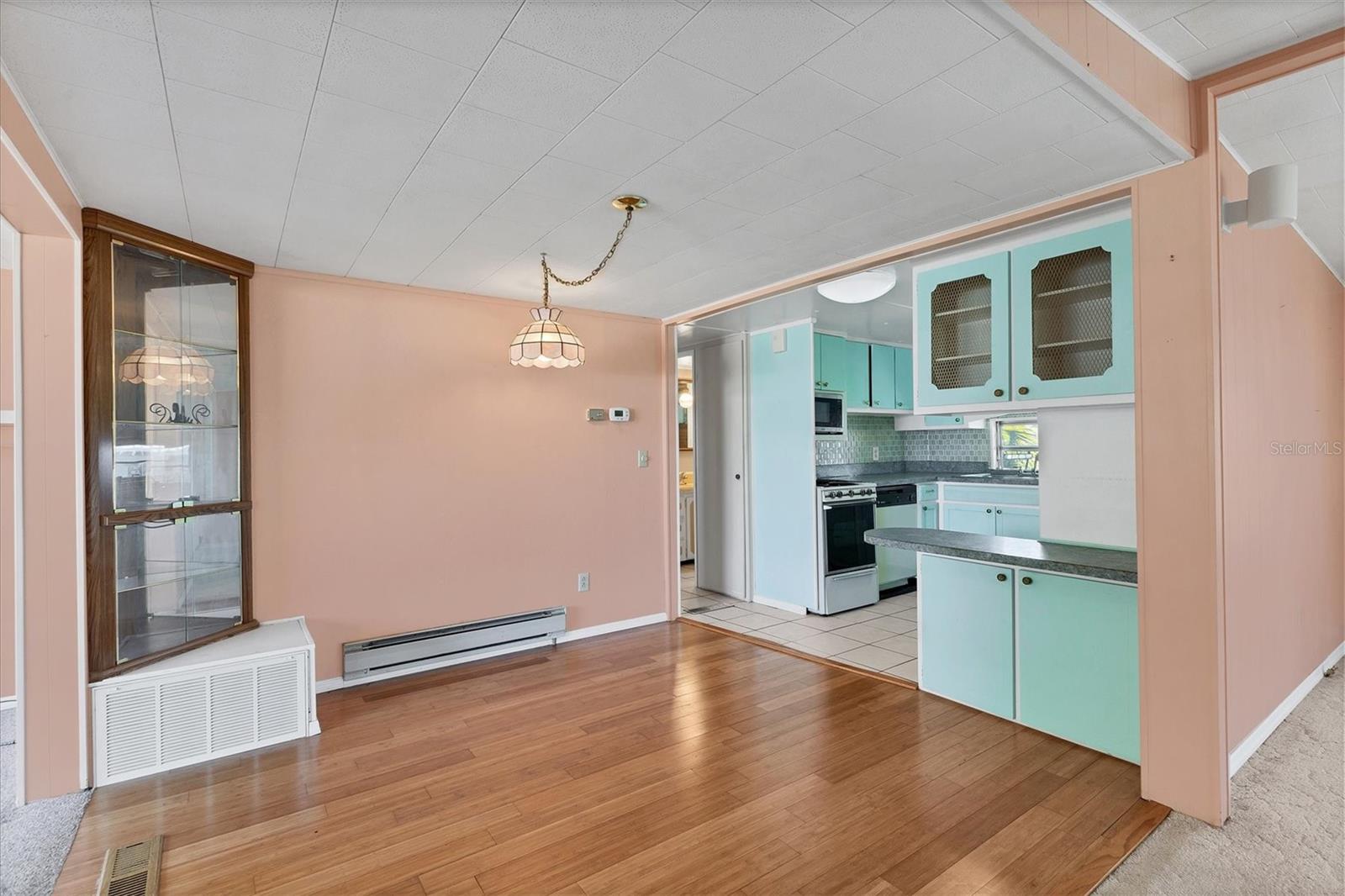 DE SOTO COMMUNITY UNIT ONE - Residential