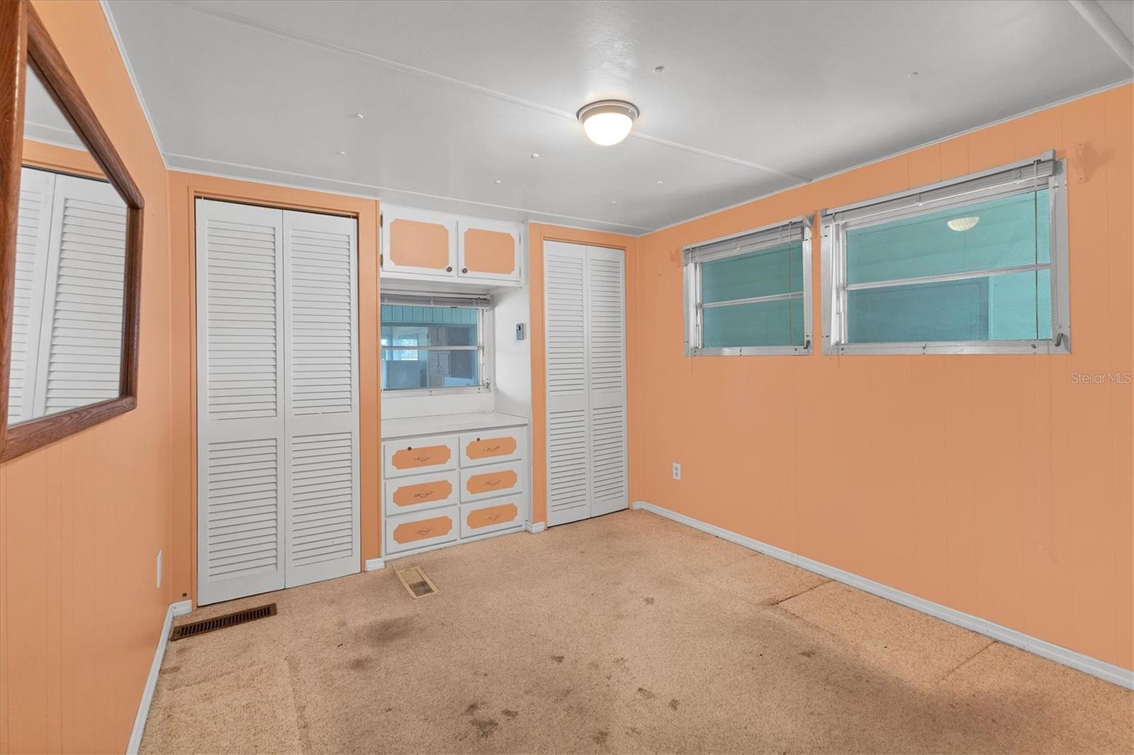 DE SOTO COMMUNITY UNIT ONE - Residential