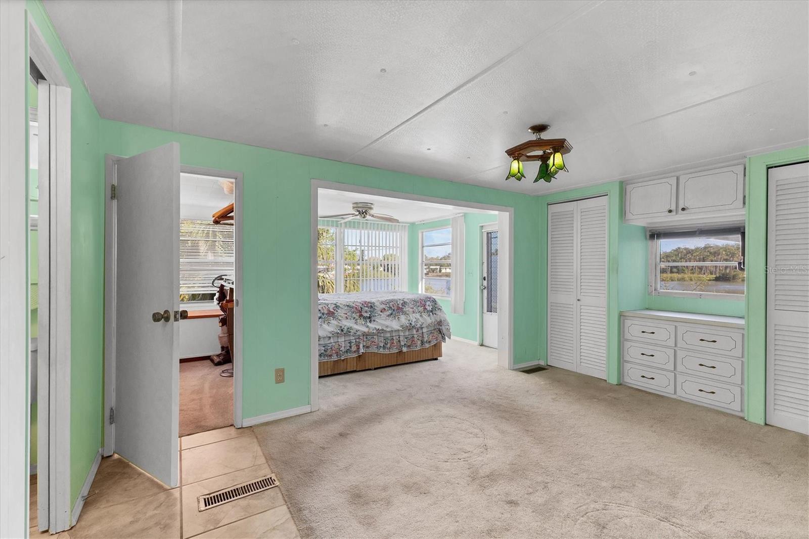 DE SOTO COMMUNITY UNIT ONE - Residential