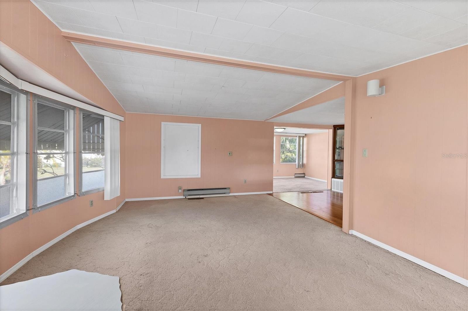 DE SOTO COMMUNITY UNIT ONE - Residential