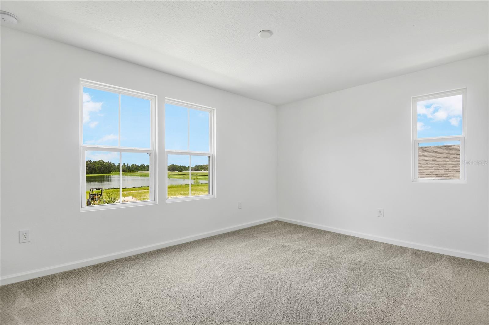SEASONS AT MAGNOLIA POINTE - Residential