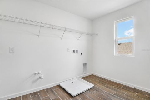 Tiny photo for 200 Flag Lilly Lane, Umatilla, FL 32784 (MLS # S5127455)