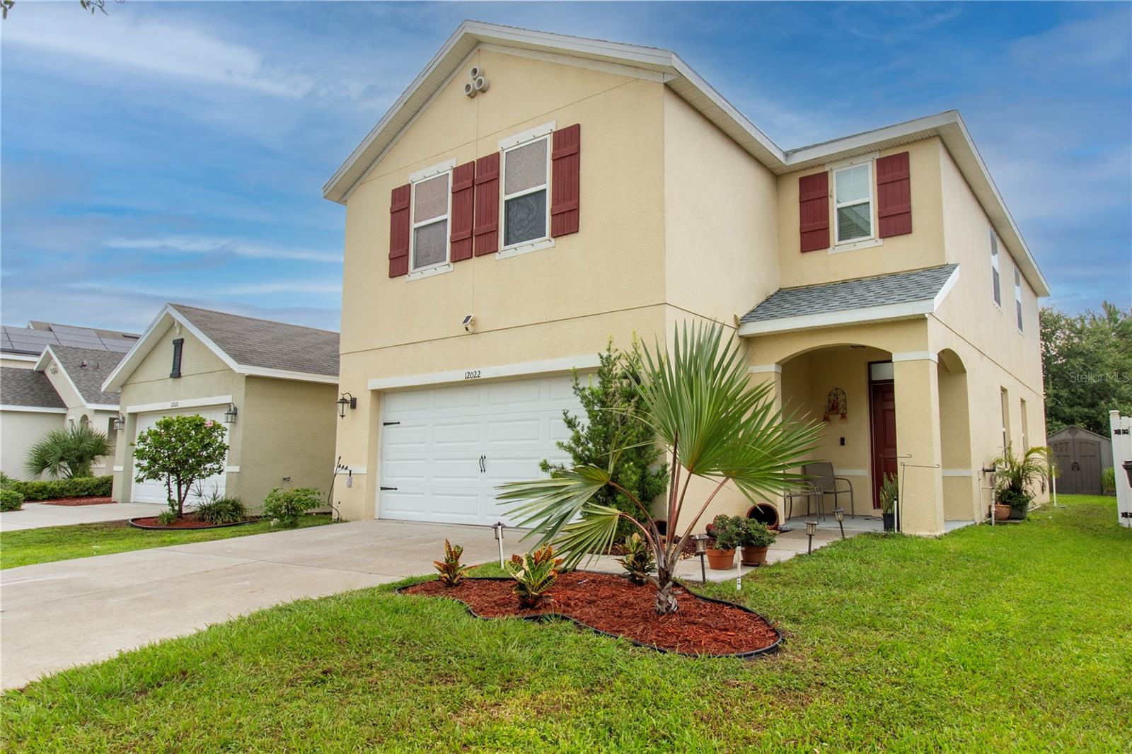 Welcome to this beautifully maintained home, move-in ready and in perfect condition! SELLERS OFFERING $8000 towards the buyers closing cost. This two-story home features 4 spacious bedrooms and 2.5 bathrooms, offering an ideal living space for the whole family. Located in one of Florida's most sought-after areas, this property has been meticulously cared for by its current owners.
Brand-New Roof: Providing long-term protection and peace of mind.
Brand-New Air Conditioning System: Keep your home cool and comfortable all year round with the latest A/C technology.
Brand-New Water Heater: Efficient system for practical and eco-friendly water heating.
A modern and functional layout, perfect for those who value space and privacy. Just as wonderful as the interior, the location is surrounded by many supermarkets, stores, malls, and restaurants. You are also more or less than 30min to the Tampa airport, MacDill Air Force Base, and just 20min to Southshore Bay Lagoon and Apollo beach. Location is the key.
This home also has a lot of spaces for storage in a total of 11 Closets including as generous area of the pantry, master closet, and even better, a shelf outside and in the garage to create even more space, 2-Car Garage: Convenient and secure parking for your vehicles.
No CDD (Community Development District) fees, meaning lower additional costs. Low HOA fees—ideal for buyers looking to minimize maintenance expenses.