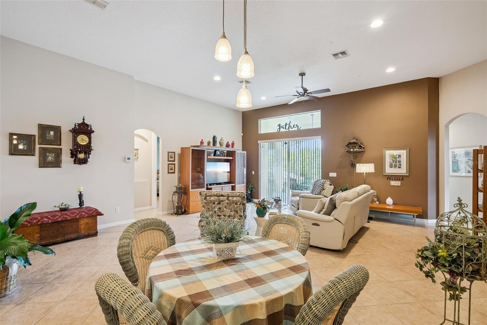 ALEXANDRIA PLACE I - Residential