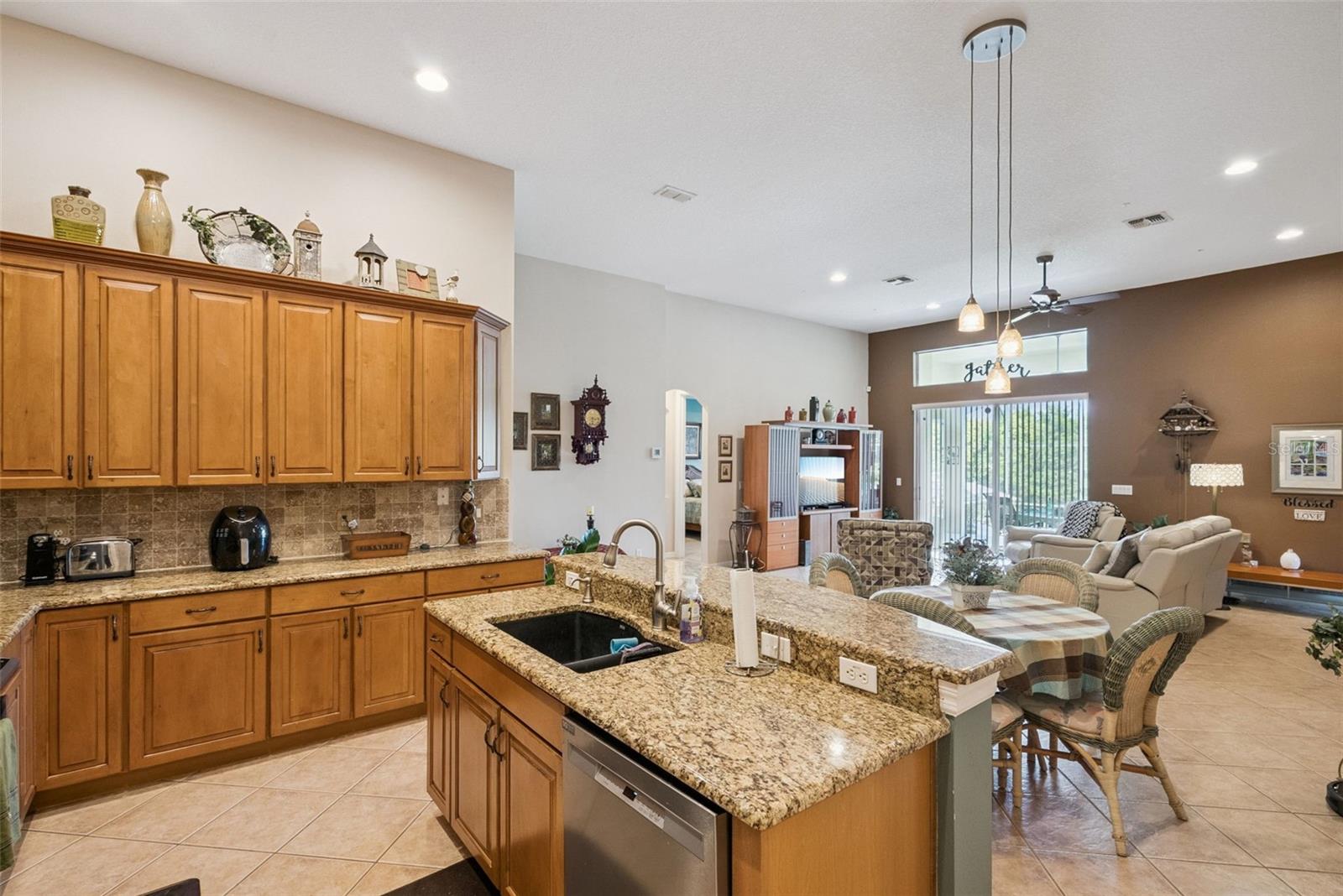 ALEXANDRIA PLACE I - Residential