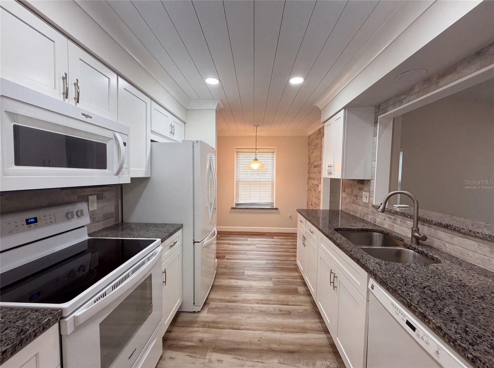 228 BOB WHITE COURT 2280