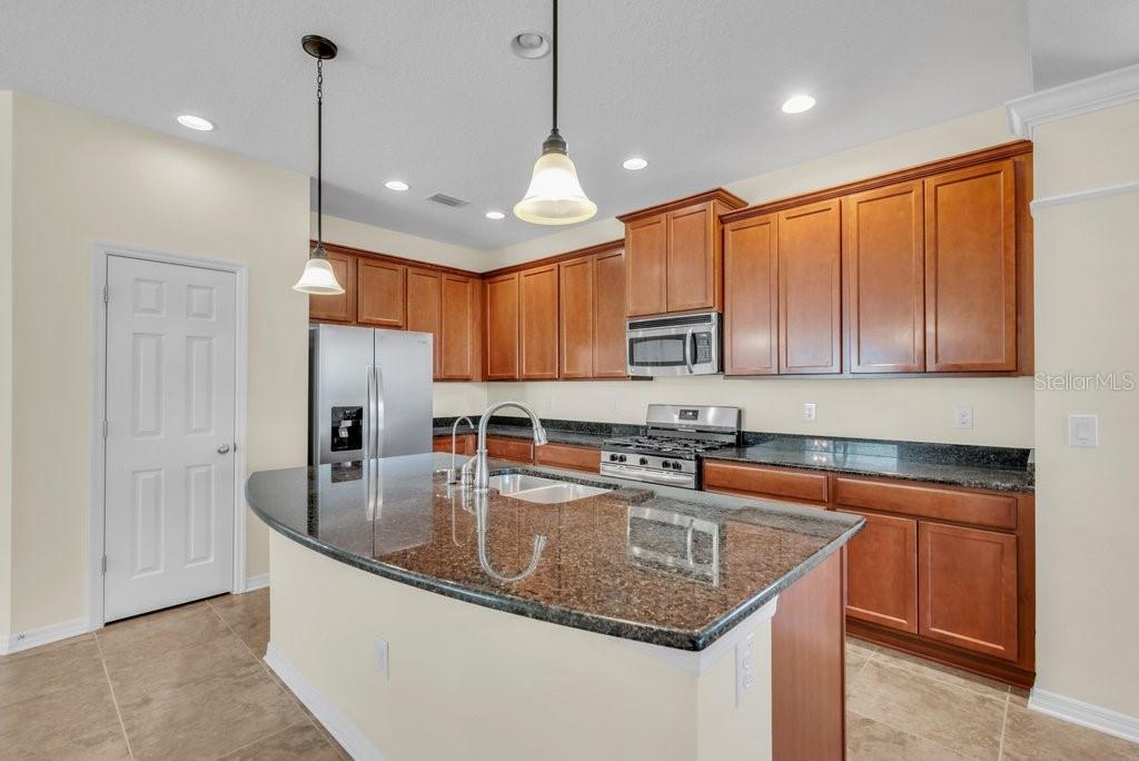 FISHHAWK RANCH TRACT 8 PARTIAL REPLAT - Residential