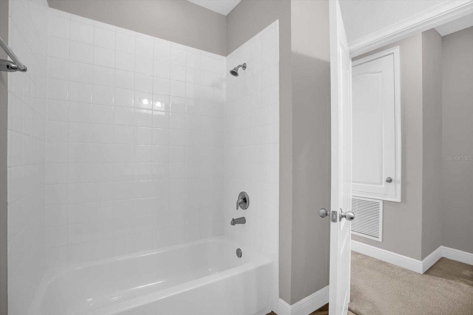 HAMLIN RESERVE - Residential Lease