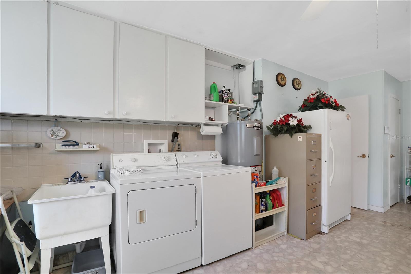 CYPRESS SHORES FIRST ADD - Residential