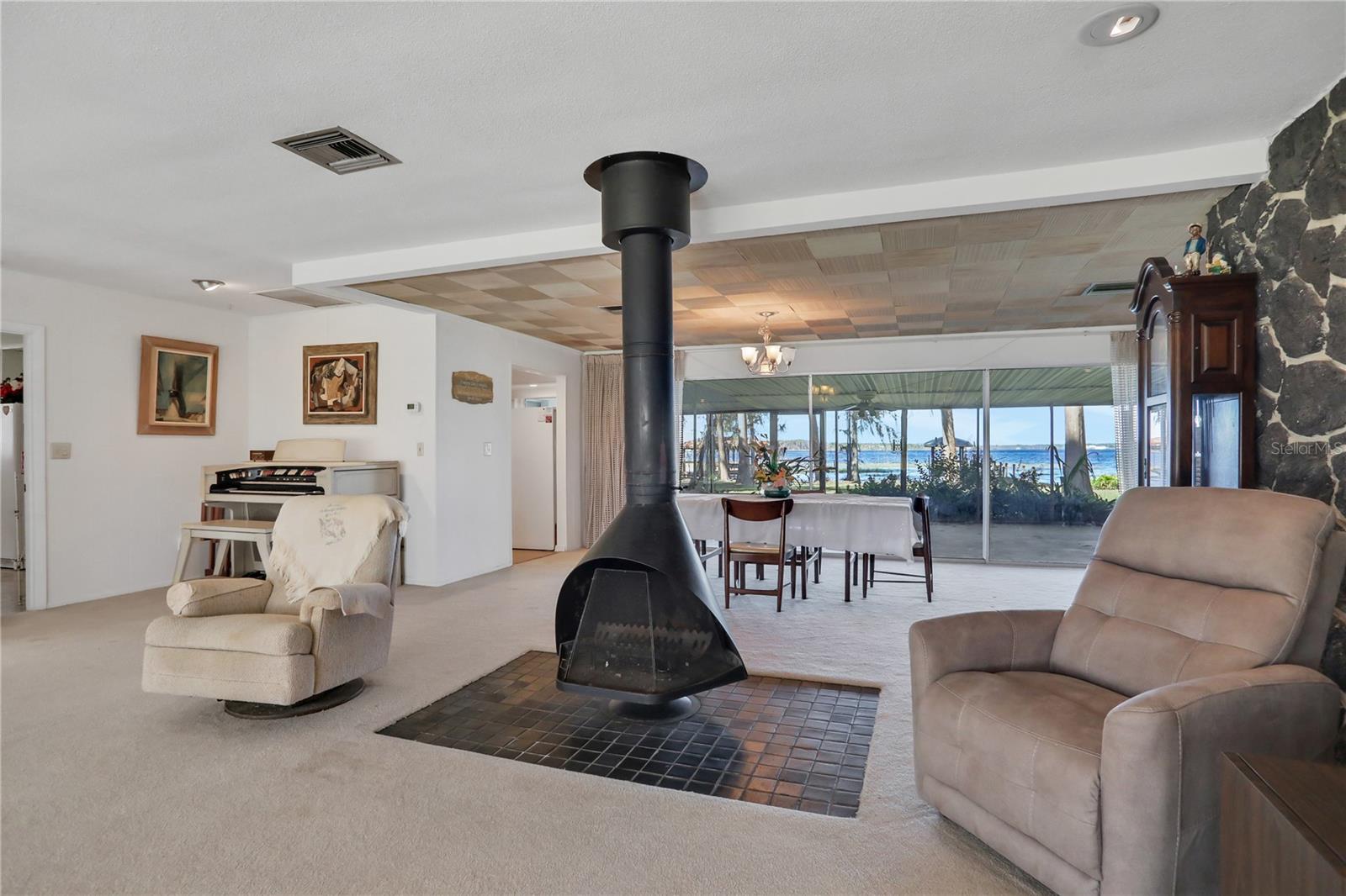 CYPRESS SHORES FIRST ADD - Residential