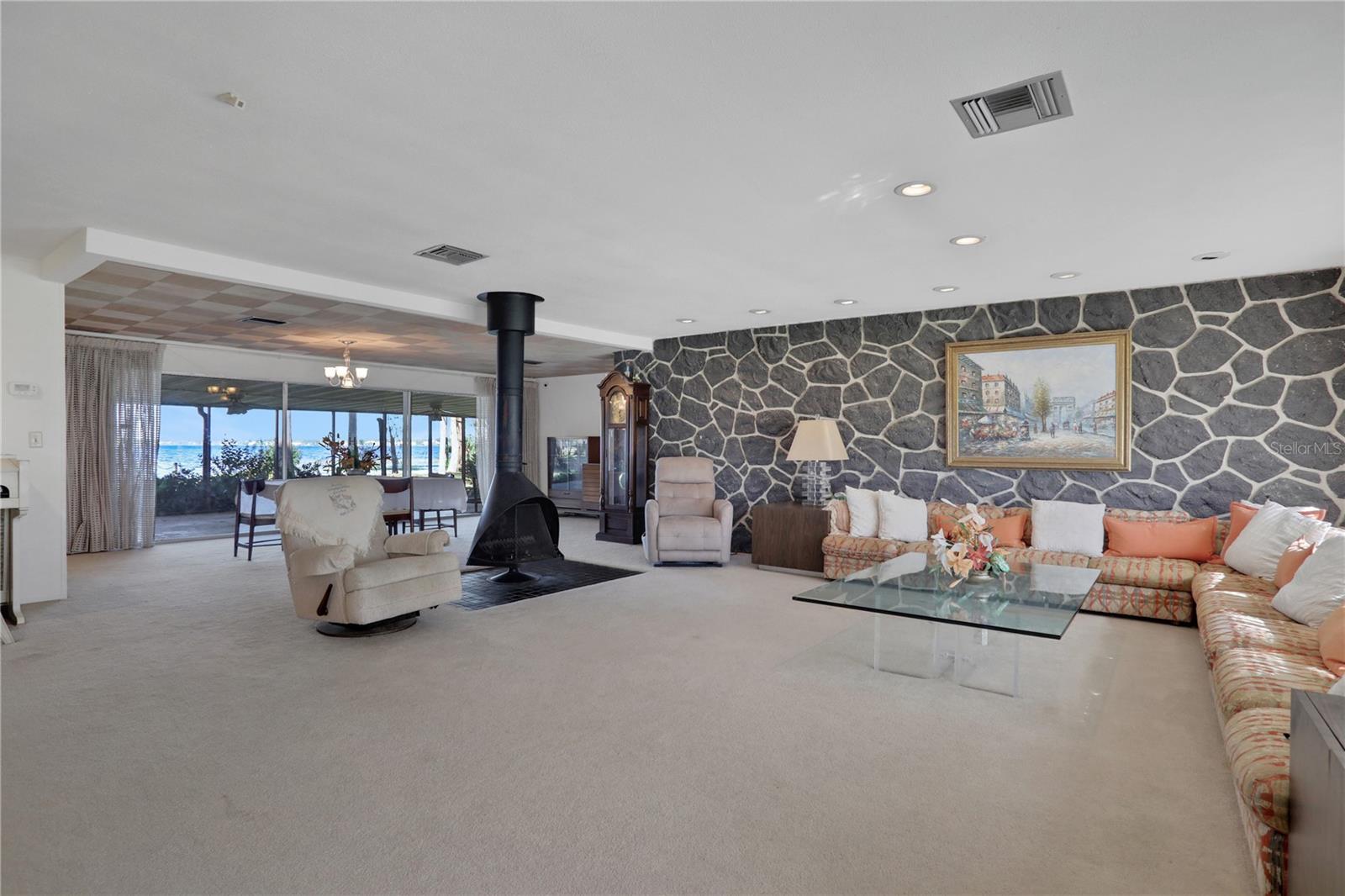 CYPRESS SHORES FIRST ADD - Residential