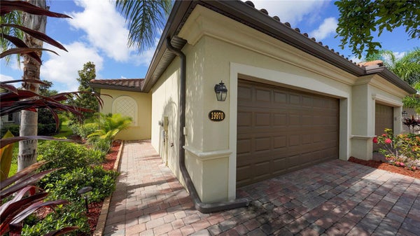 19970 BENISSIMO DR, VENICE, FL 34293 - Image 29a0e1fda4d71c839f79180bcfe4ad0f/653862383