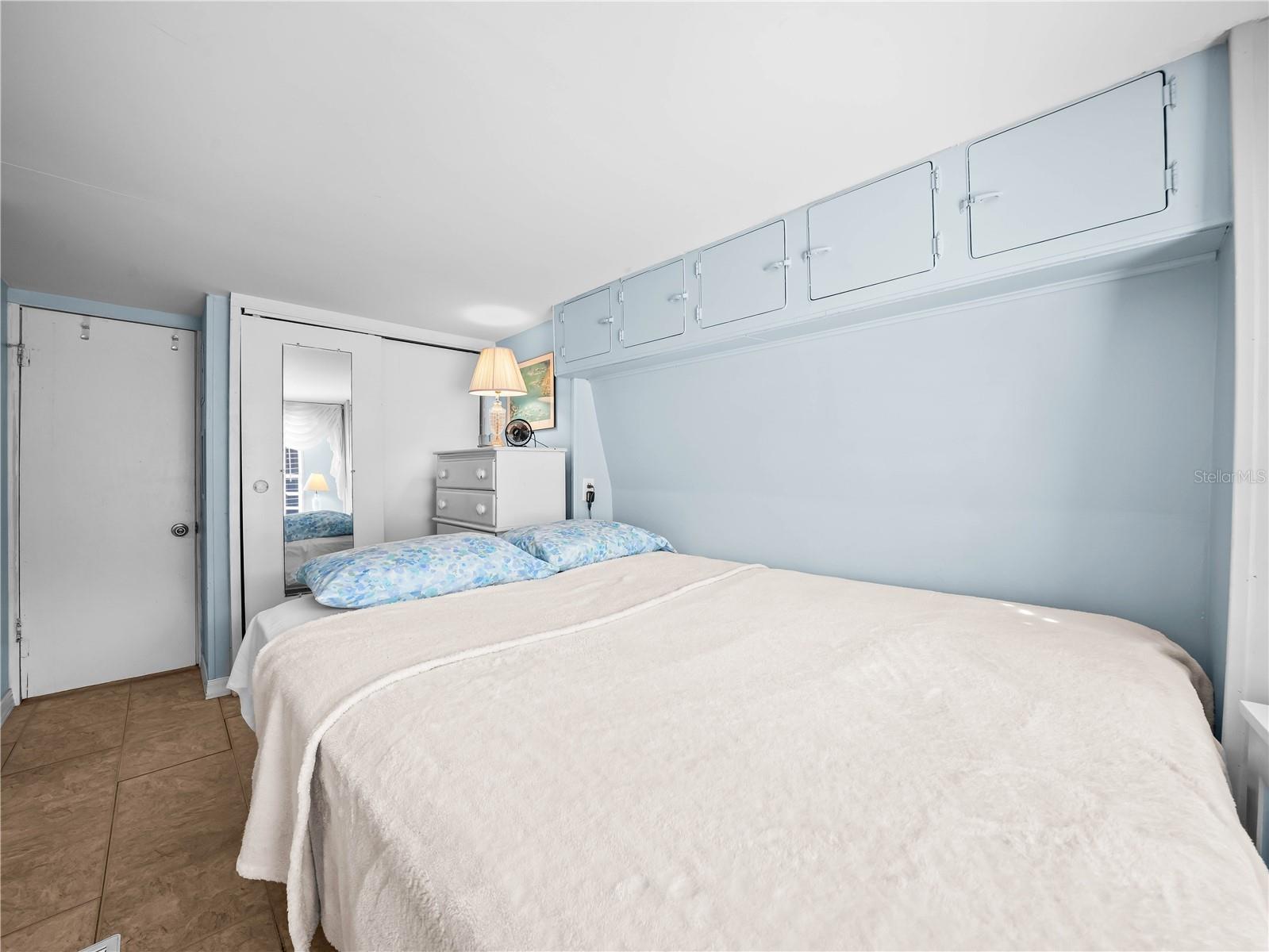 SADDLEBAG LAKE - Residential