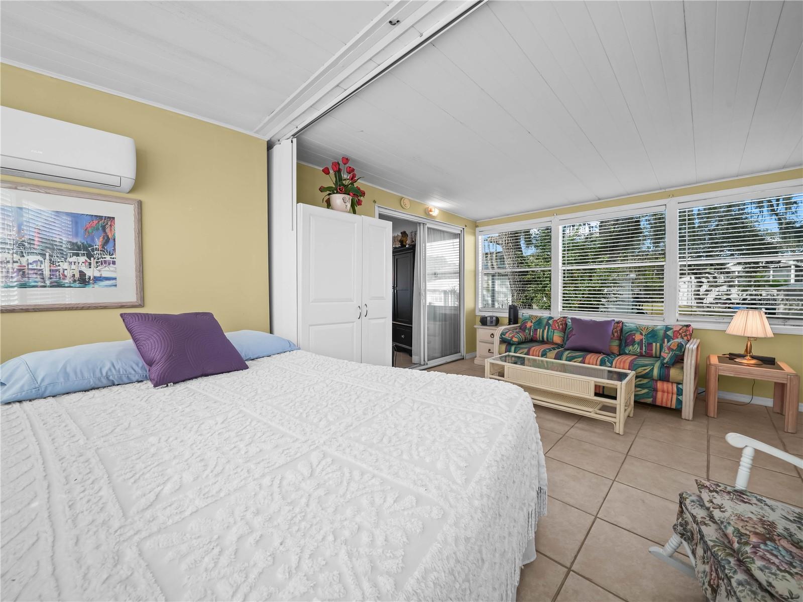 SADDLEBAG LAKE - Residential