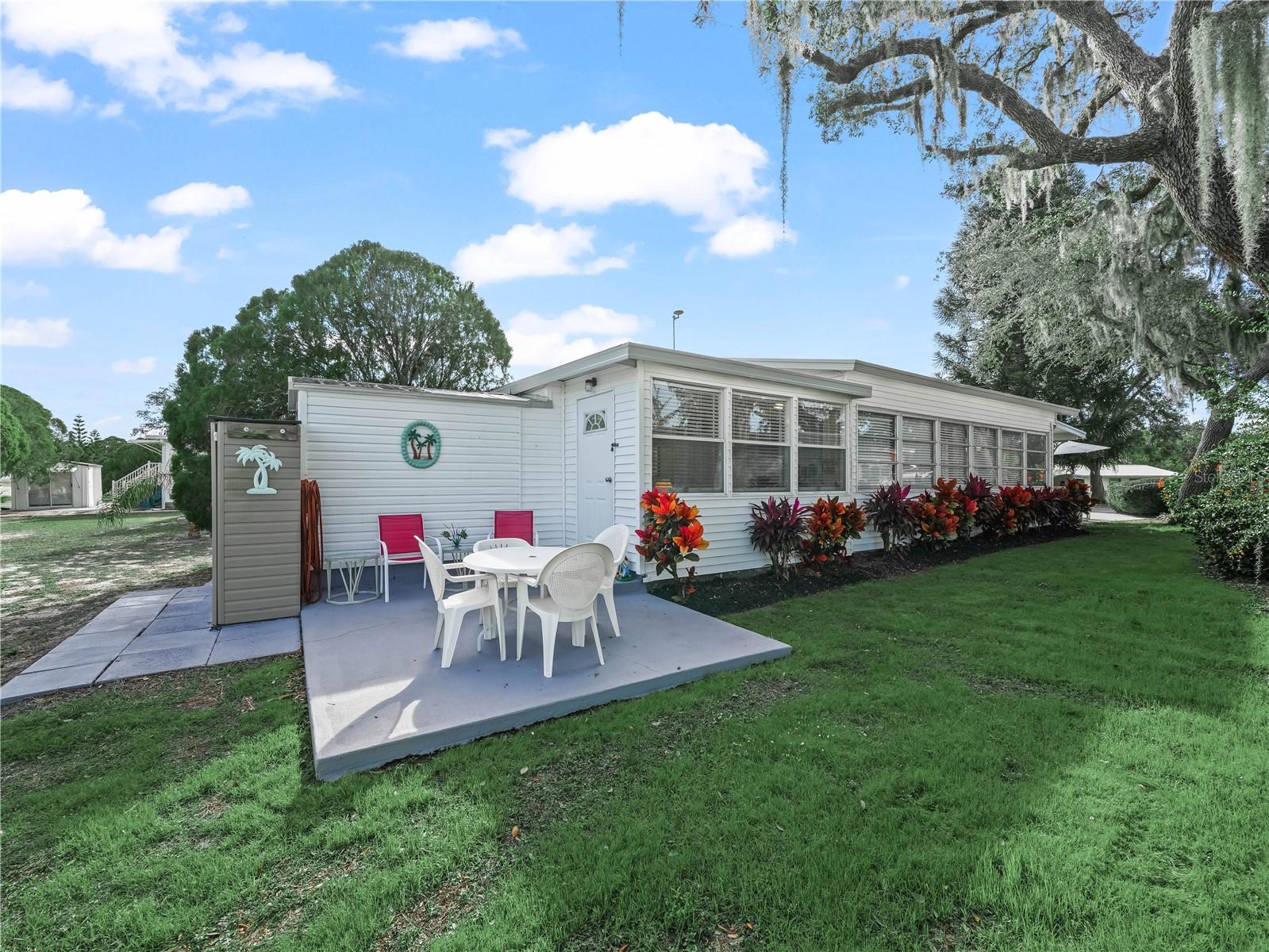 SADDLEBAG LAKE - Residential