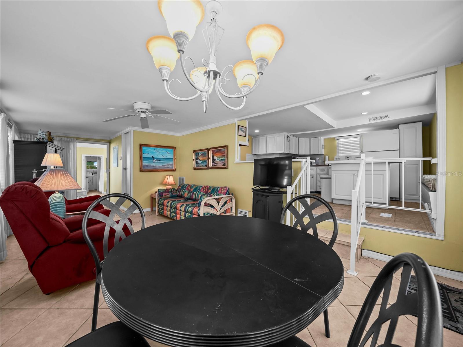 SADDLEBAG LAKE - Residential