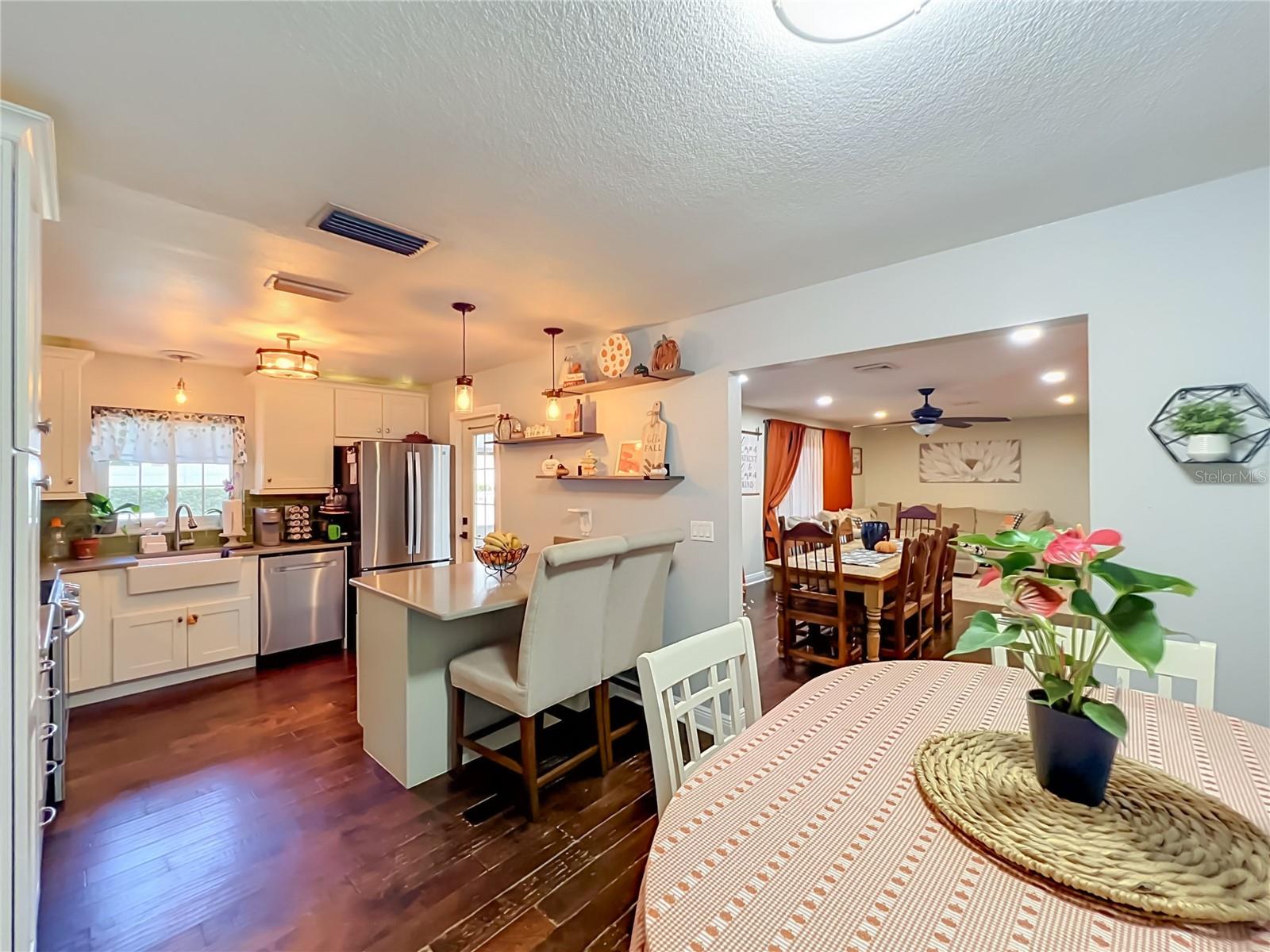 3409 FERNDELL DRIVE