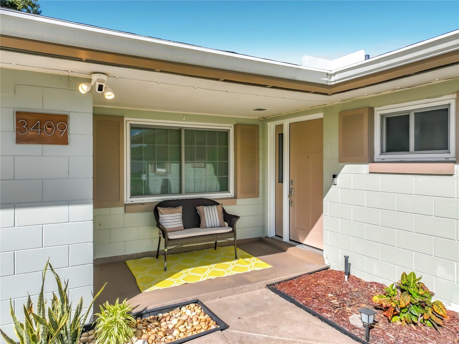 3409 FERNDELL DRIVE