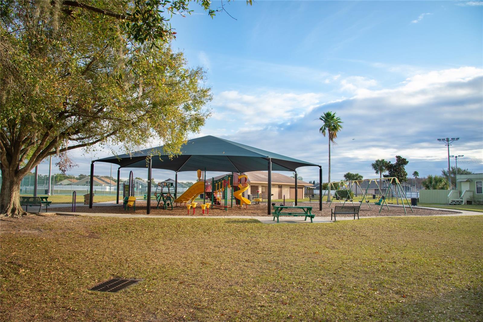 EMERALD POINTE - Residential