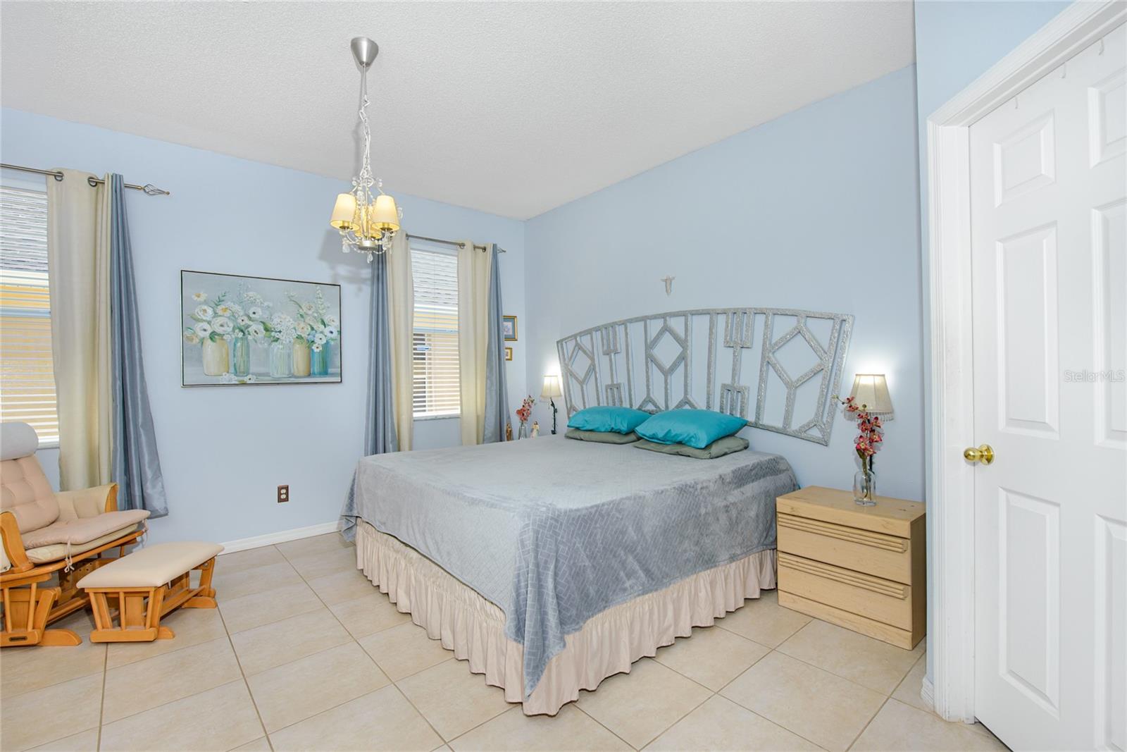 EMERALD POINTE - Residential