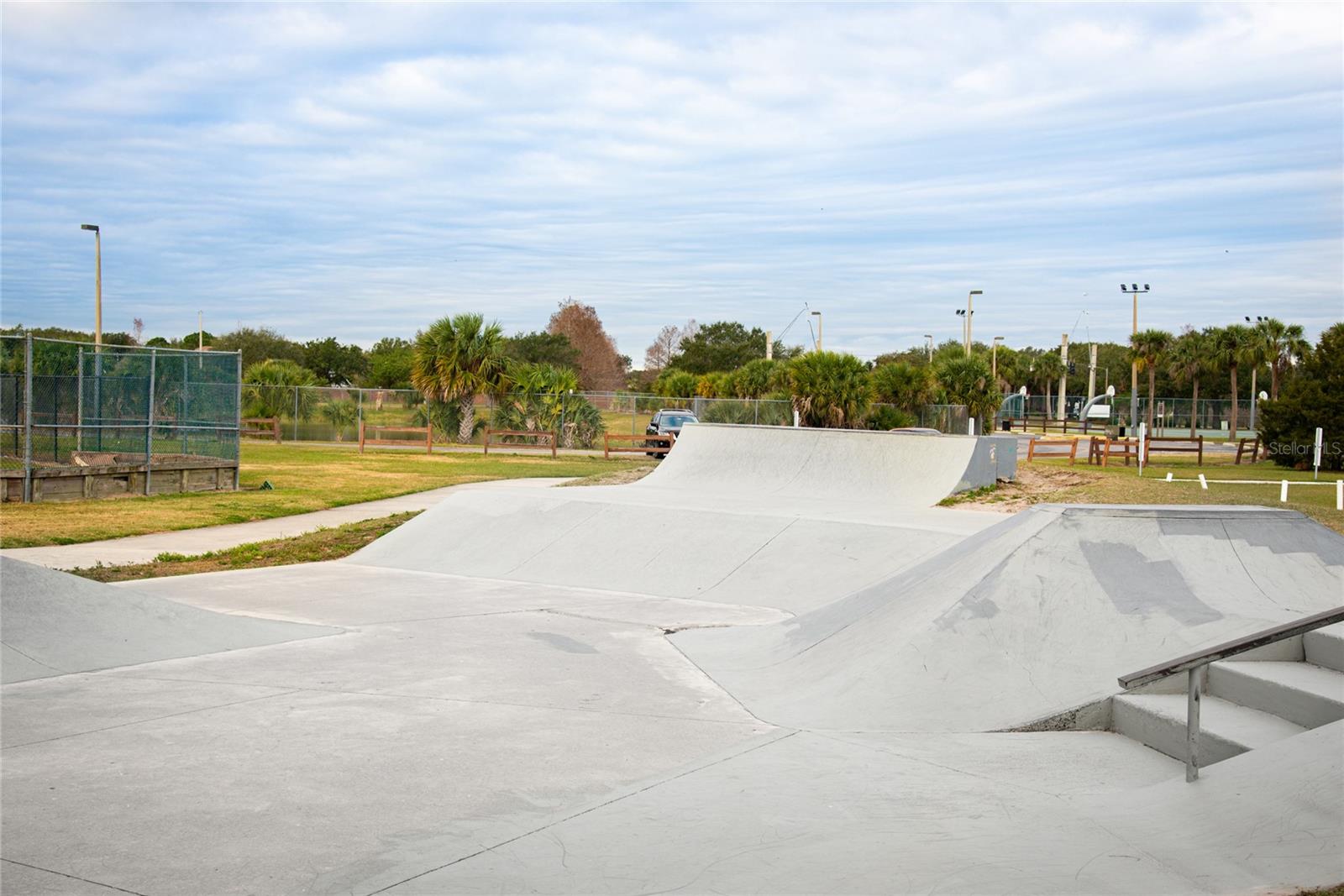 EMERALD POINTE - Residential