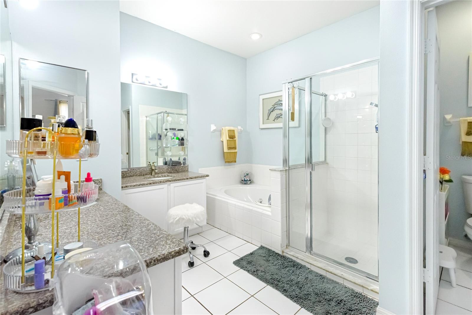 EMERALD POINTE - Residential