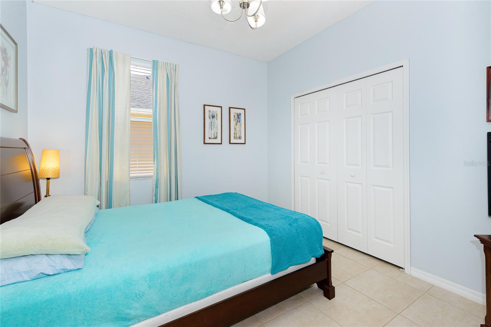 EMERALD POINTE - Residential