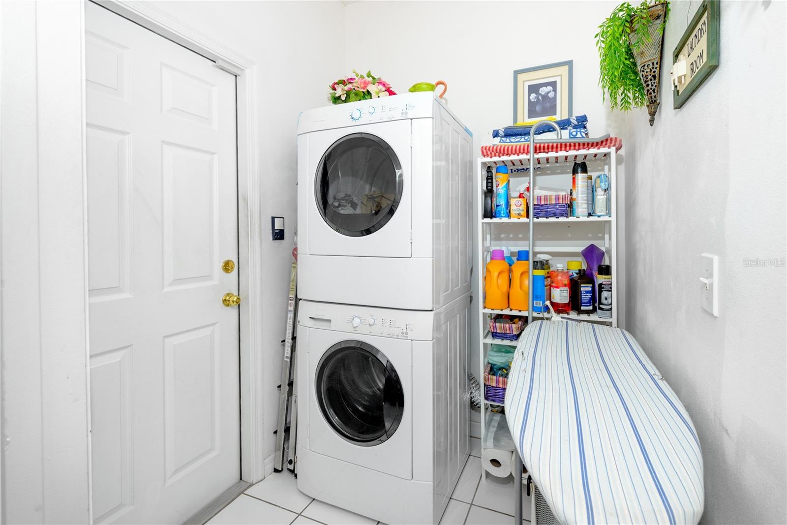 EMERALD POINTE - Residential