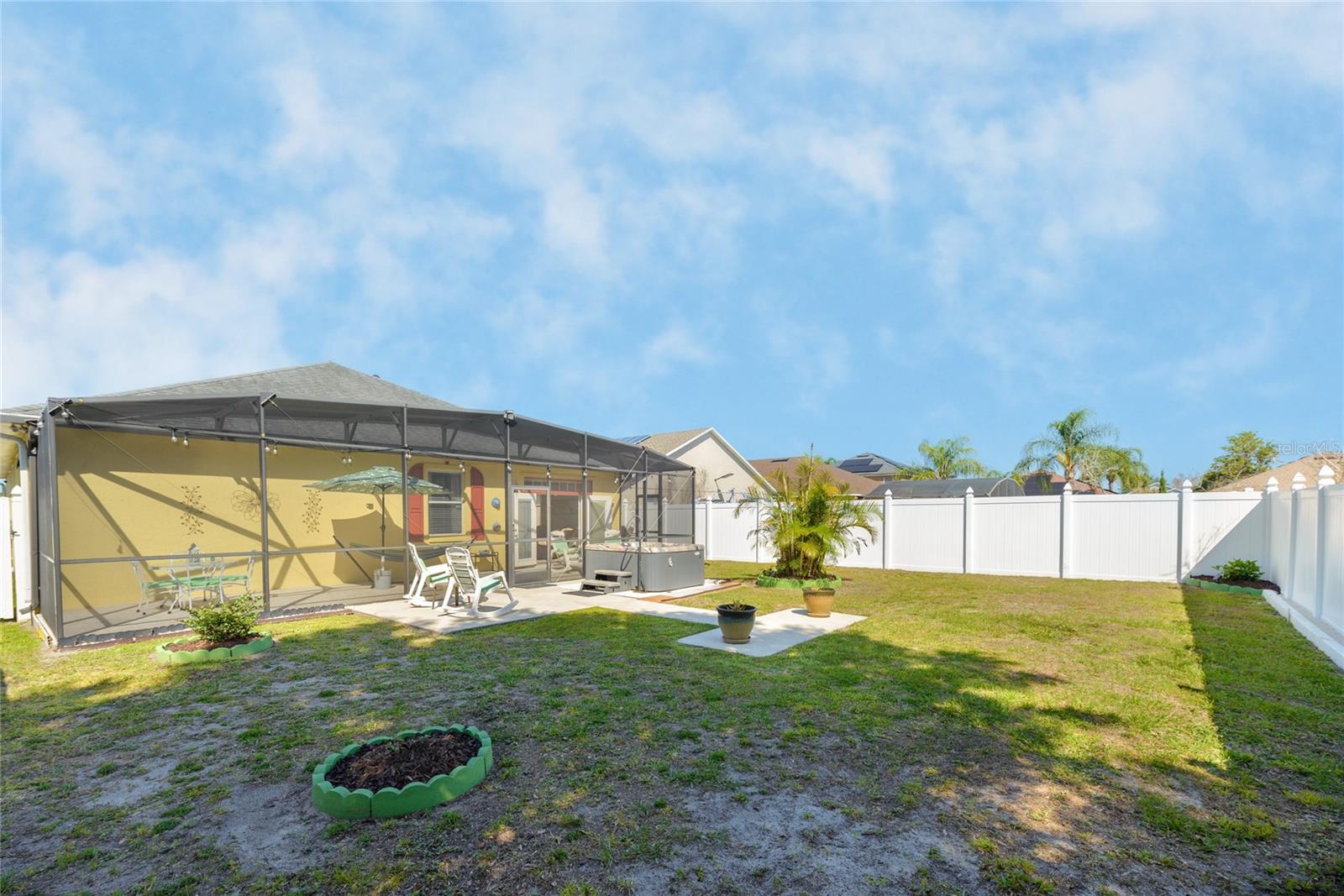 EMERALD POINTE - Residential