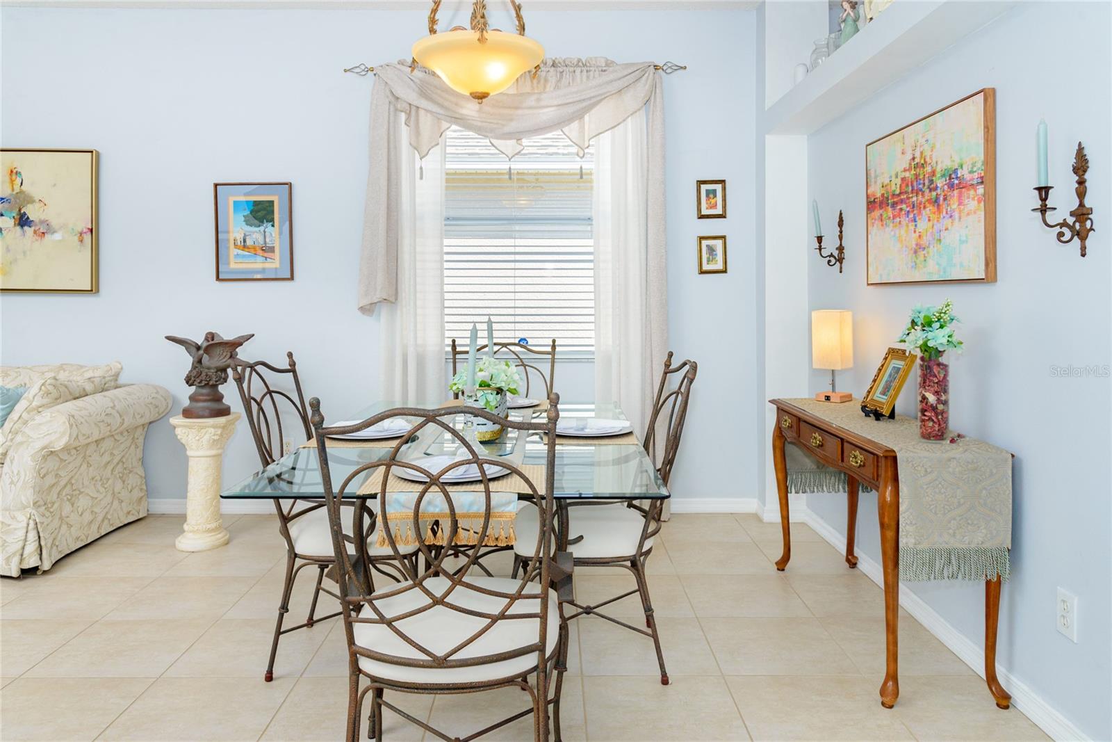 EMERALD POINTE - Residential