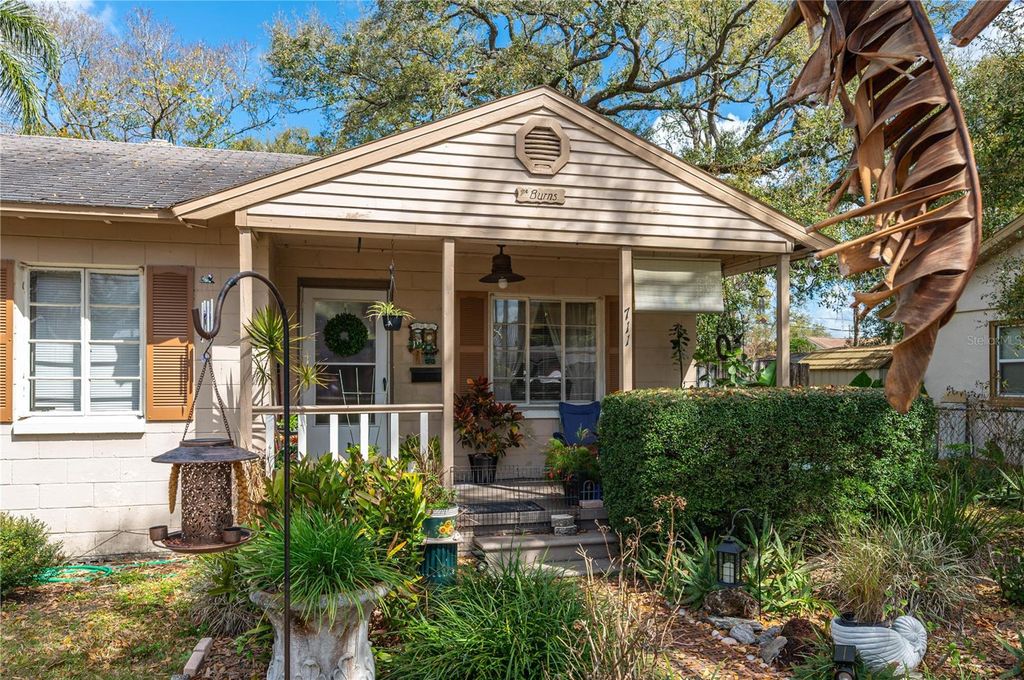 Photo of 711 W Virginia Avenue, Tampa, FL 33603 (MLS # L4960043)