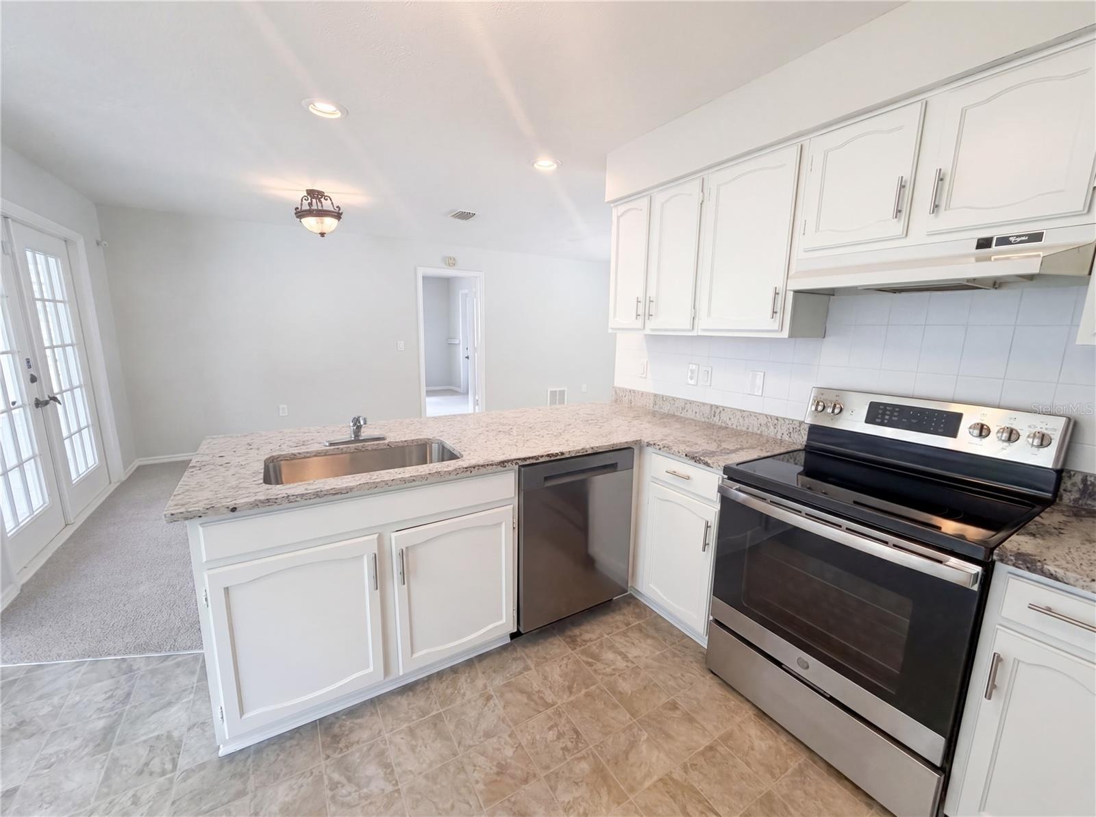 SPRING HILL - Residential