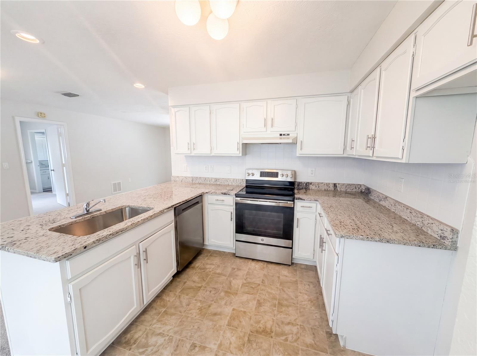 SPRING HILL - Residential