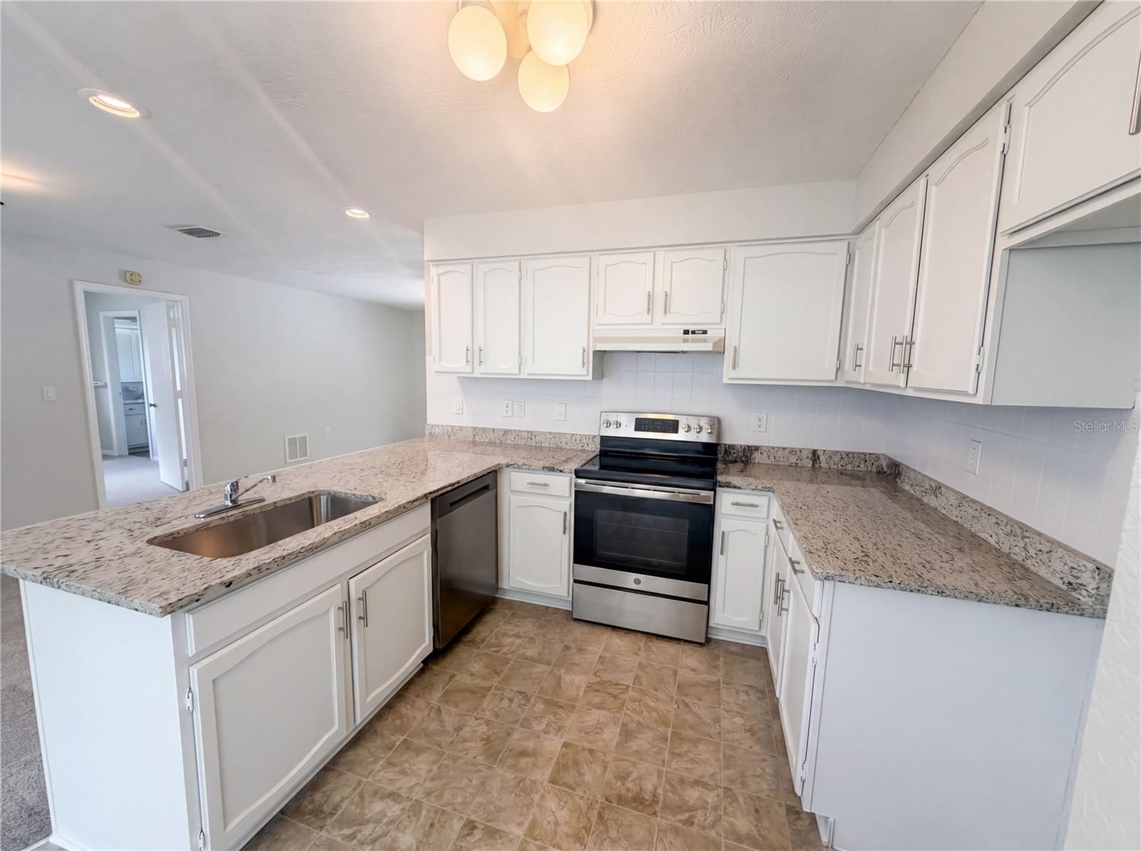 SPRING HILL - Residential