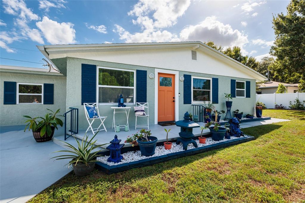 Photo of 2654 60th Avenue N, St Petersburg, FL 33714 (MLS # TB8435864)