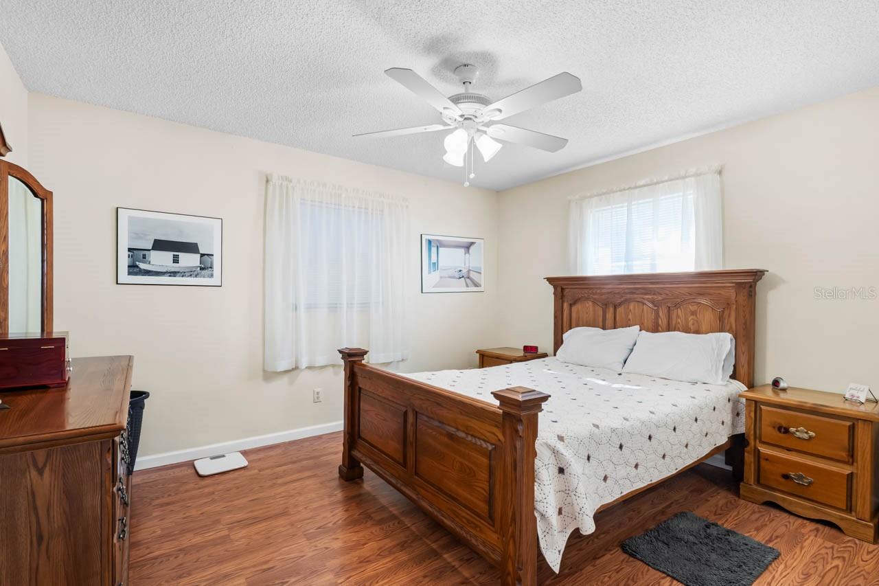 SUN CITY CENTER UNIT 32 - Residential