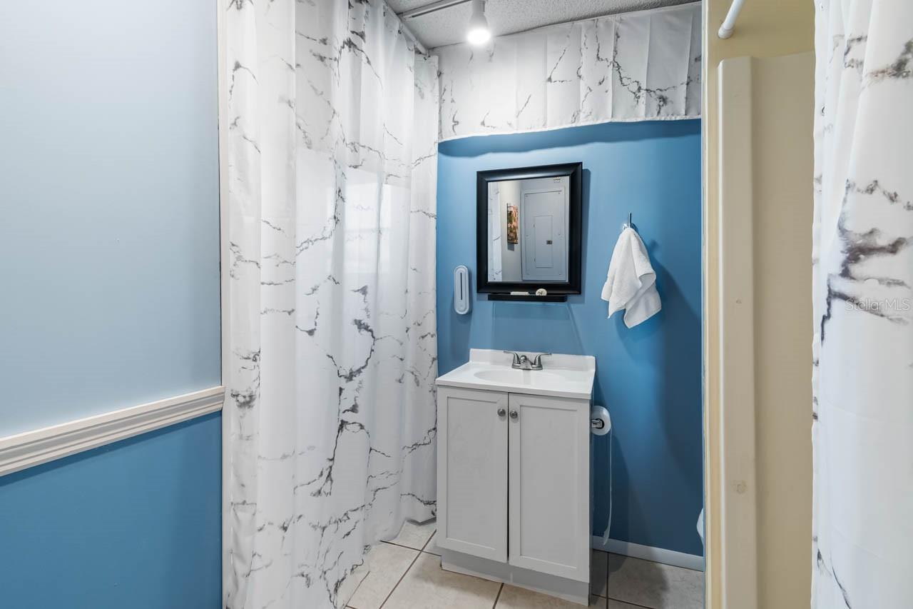 SUN CITY CENTER UNIT 32 - Residential