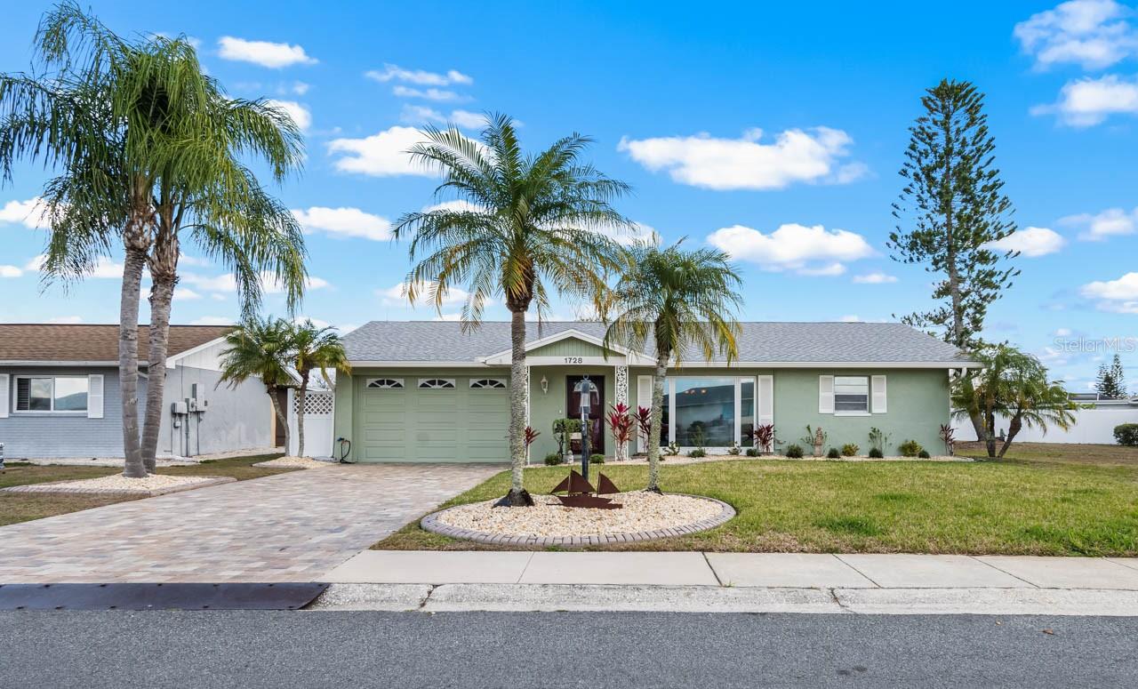 SUN CITY CENTER UNIT 32 - Residential