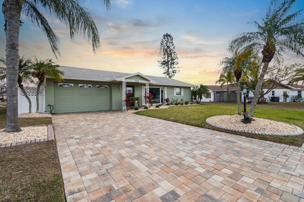 SUN CITY CENTER UNIT 32 - Residential