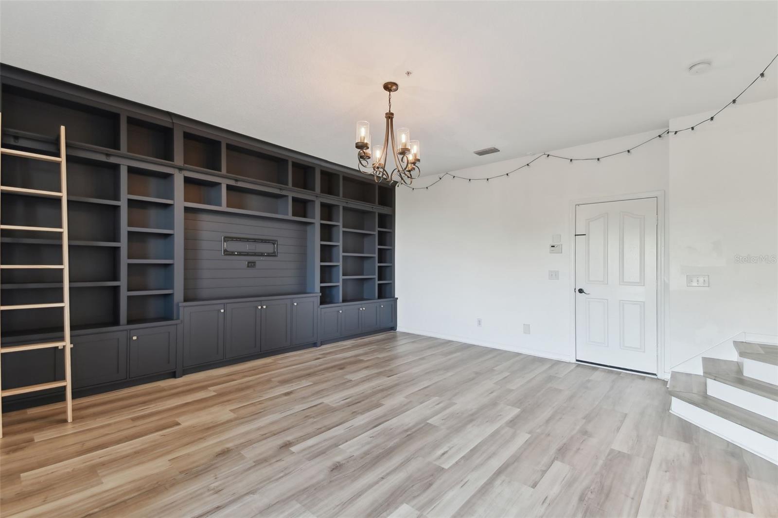 HARBOURSIDE AT HARBOUR ISLAND - Residential Lease