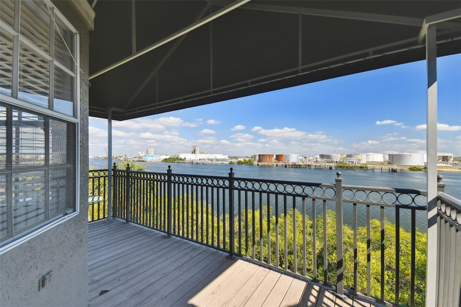 HARBOURSIDE AT HARBOUR ISLAND - Residential Lease