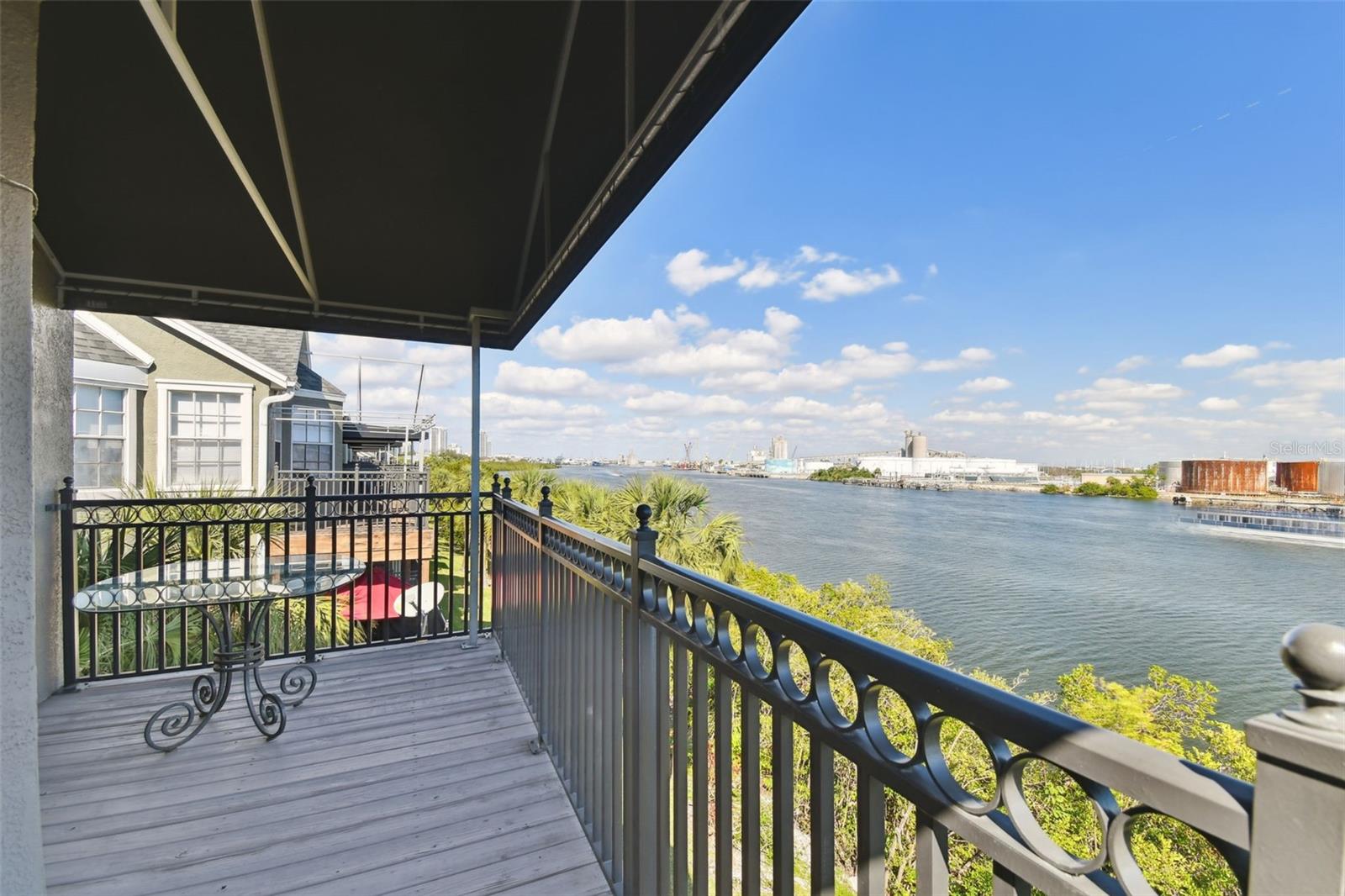 HARBOURSIDE AT HARBOUR ISLAND - Residential Lease