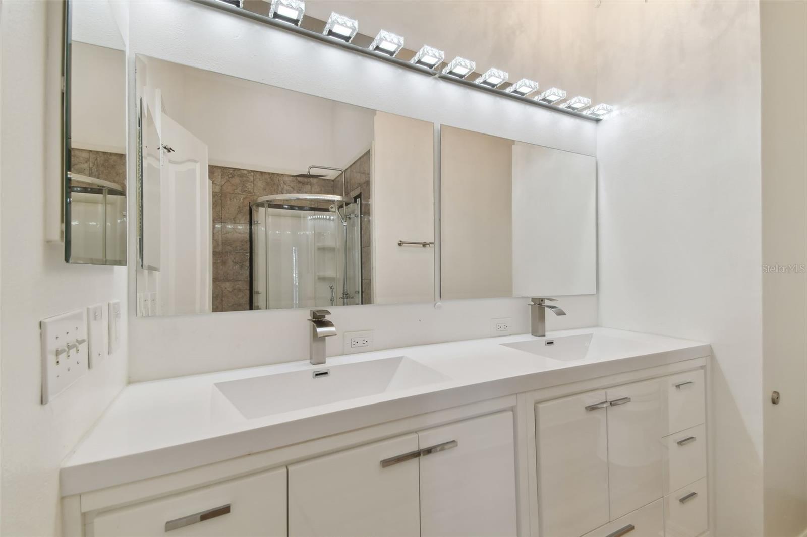 HARBOURSIDE AT HARBOUR ISLAND - Residential Lease