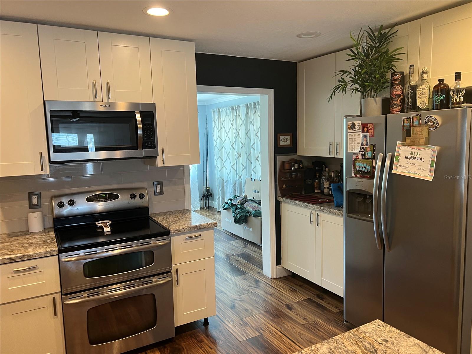 2722 9TH AVE W