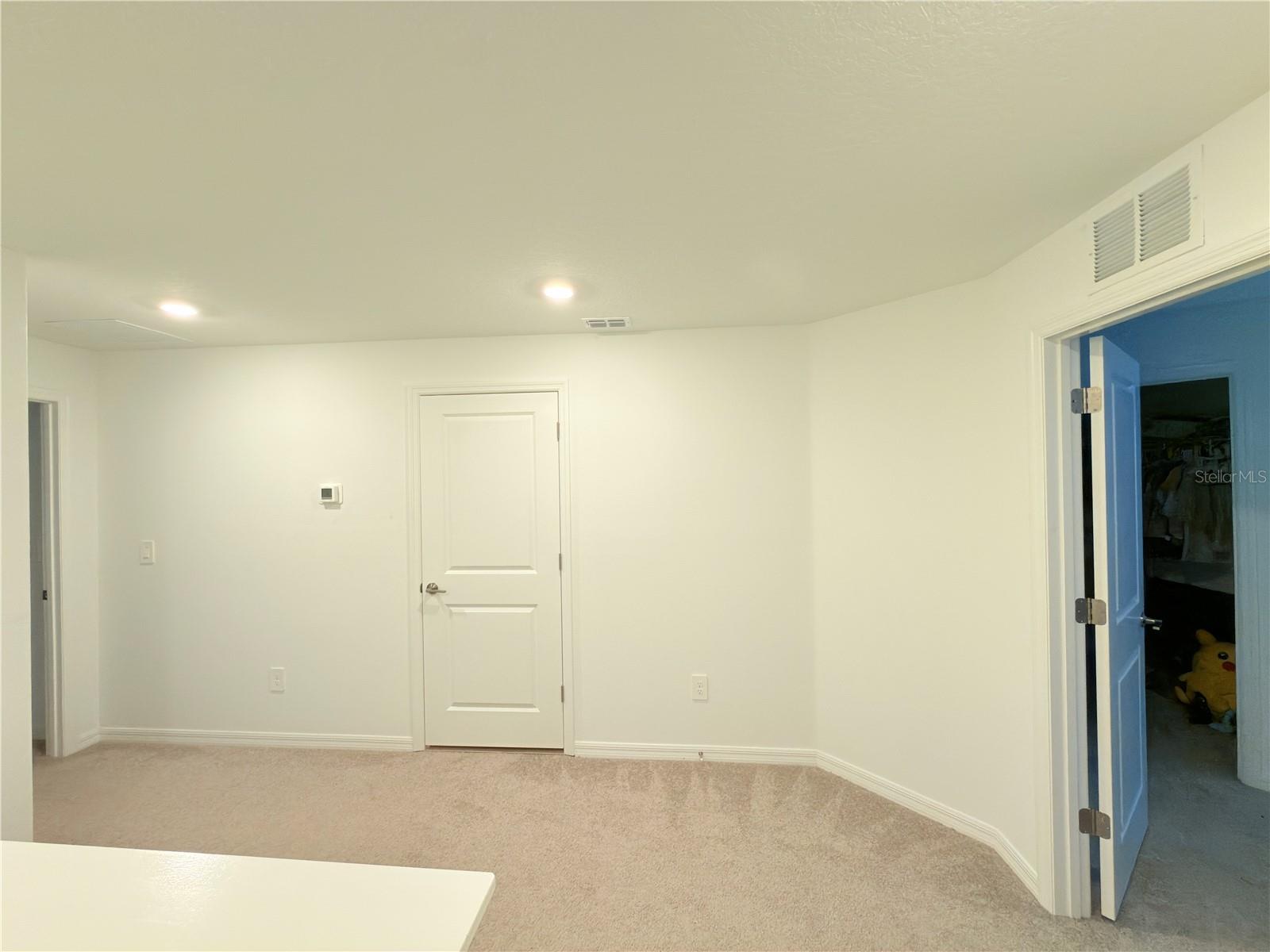 SOUTH SHORE POINTE - Residential